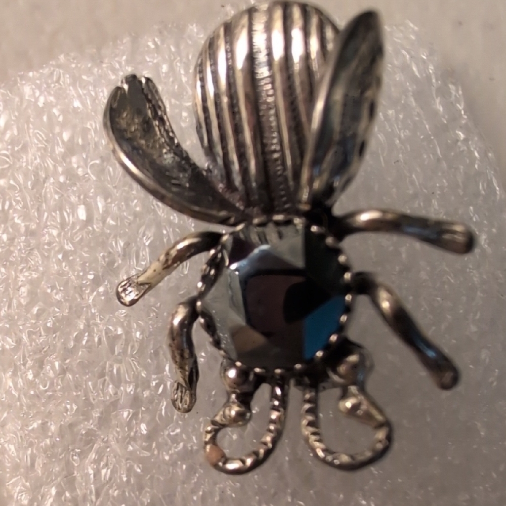Petite Vintage Southwestern Hematite Dimensional Bug Silver Brooch Pin - Picture 3 of 8